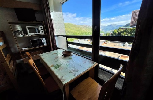 Les Menuires Apartment | Residence Chaviere - Studio of 18 m2 with small balcony facing North