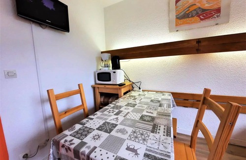 Les Menuires Apartment | Residence Chaviere - Studio 2 pers - ski to the foot - à la Croisette