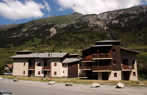 Lanslevillard Apartment | Residence Chevallier - 3 Rooms for 6 People