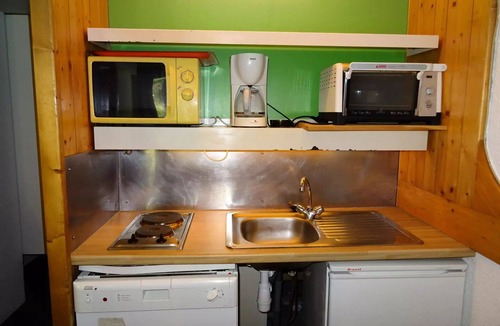 Arc-1800 Apartment | Residence Lauzieres - 2-room apartment for 7 people skis at the feet and close to shops in the village of Charvet in Arc 1800
