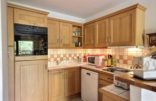 Bourg-Saint-Maurice Apartment | Resort center, 1st floor, balcony, tv, 48m², Les Arcs