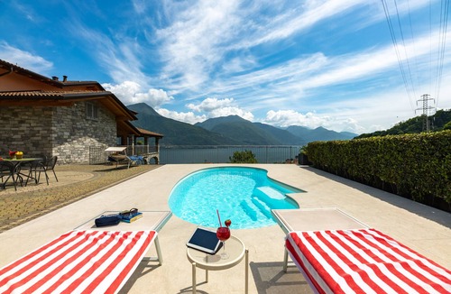 Musso Apartment | Room 'Elena' with shared pool, Wi-Fi and air conditioning