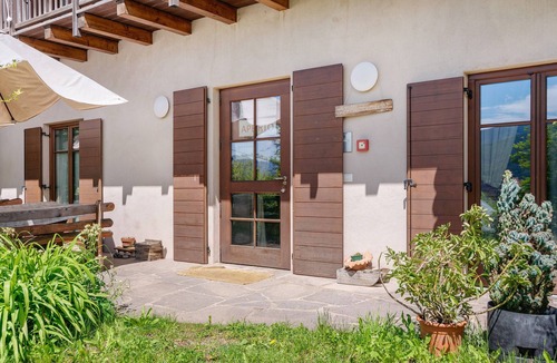Sant'Orsola Terme Apartment | Room 'La Gemma-stanza Dell'acqua' with Mountain View, Shared Garden and Wi-Fi