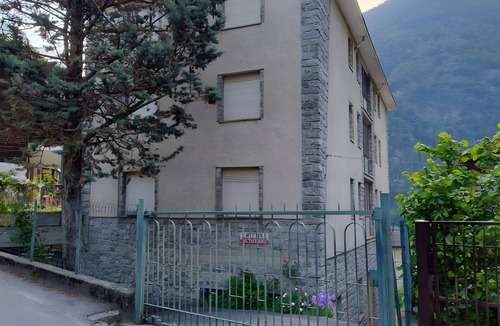 San Martino Apartment | San Martino Val Masino Apartment with Private Parking