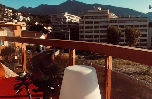 Roquebrune-Cap-Martin Apartment | Santa Monica : Monaco :7mn, Italie: 5mn, appt 44 m2 tt confort, vue mer montagne