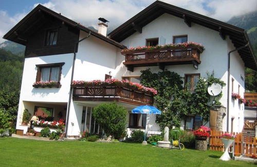 Thaur Apartment | Single Room with Shower and Toilet 3 - Sonnenheim Guesthouse