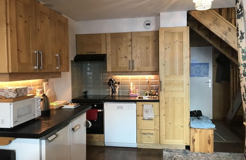 Les Bruyeres Apartment | Ski in/out apartment in great location in 3 Vallees