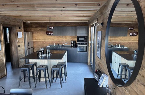 Bellentre Ski Chalet | SKI IN SKI OUT PARADISKI LA PLAGNE LES COCHES TOP OF THE RANGE CHALET