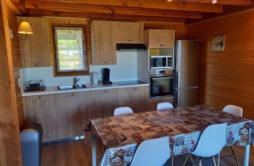 Saint-Genes-Champespe Ski Chalet | Skiing & hiking Sancy: 6-person chalet 20 min Super-Besse