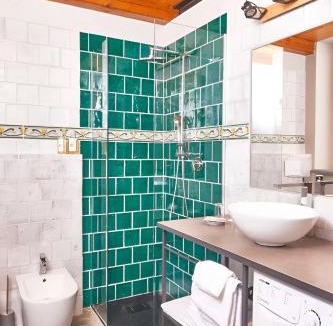 Brezzo di Bedero Apartment | Spacious Apartment in the center of Bedero - verde