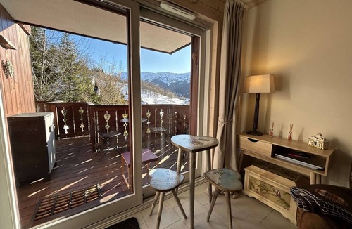 Meribel Village Apartment | Spacious apartment, parking included - 8 guests