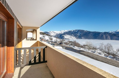 Doucy-Combelouviere Apartment | Spacious Doucy Stay with Mountain Views
