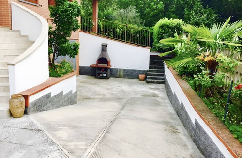 Vigano Villa | Spacious Italian garden villa near Milan & Rho