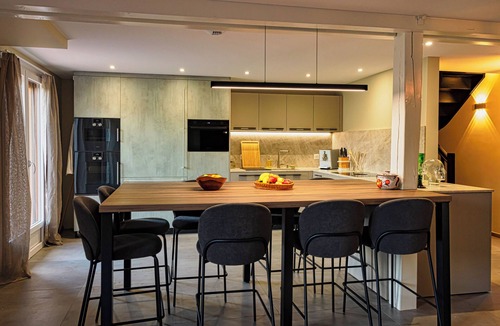 Challes-les-Eaux House | Spacious villa with garden and parking in a quiet location near Chambéry