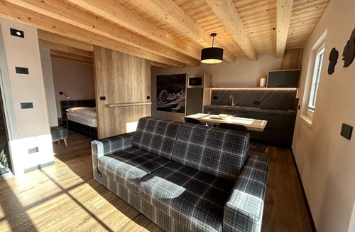 Livigno Apartment | Studio '2 Monolocale' with Mountain View, Balcony and Wi-Fi