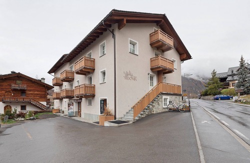 Livigno Apartment | Studio '2 Monolocale' with Mountain View, Balcony and Wi-Fi