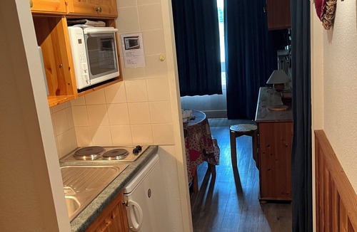 Les Menuires Apartment | Studio 25m2, 5th floor, slopeside shopping mall, slopeside view