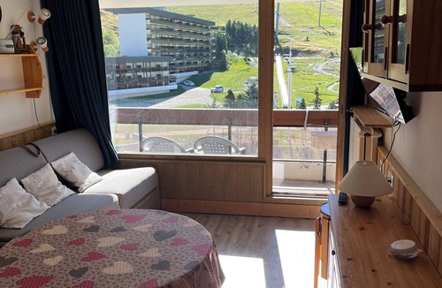 Les Menuires Apartment | Studio 25m2, 5th floor, slopeside shopping mall, slopeside view