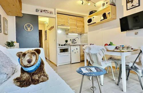 Le Lavachet Apartment | Studio cabine avec balcon Sud à 5 min des pistes, wifi inclus - FR-1-411-905