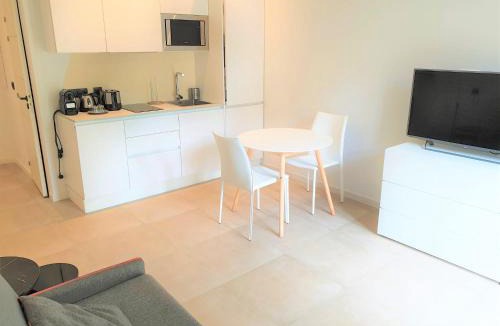 Gambetta Apartment | STUDIO CENTRE MER 301