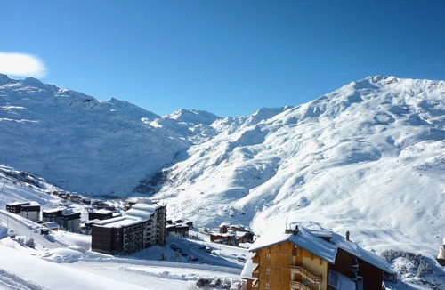 Reberty Apartment | Studio with enclosed bed and mountain corner at the foot of the slopes