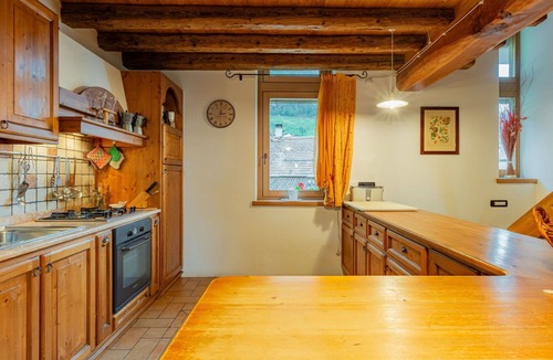 Ragoli Villa | Stunning private villa with WIFI, private pool, TV, patio, pets allowed and panoramic view