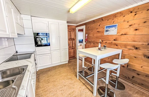 Riederalp House | Stunning private villa for 8 people with WIFI, TV, patio and panoramic view