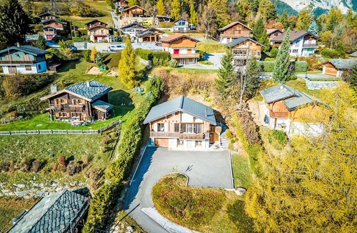 Ovronnaz House | Stunning private villa for 8 guests with WIFI, TV, terrace and panoramic view