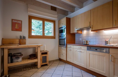 Ovronnaz House | Stunning private villa for 6 people with WIFI, TV, balcony, pets allowed and panoramic view