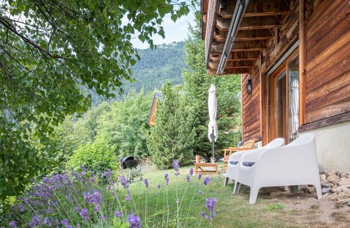 Ovronnaz House | Stunning private villa for 6 people with WIFI, TV, balcony, pets allowed and panoramic view