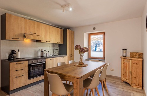 Valtellina House | Stunning villa for 5 guests with WIFI, TV and terrace