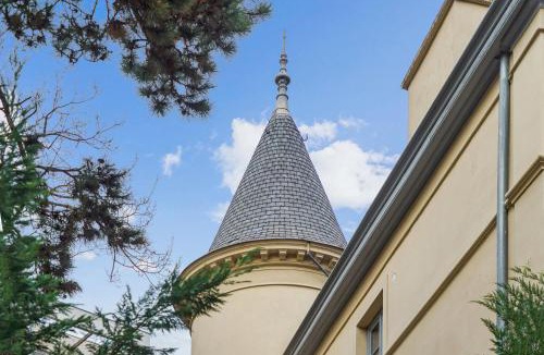 Grand Clement Apartment | Suite Célestins by Château GrandClément - Appartement cosy sous les toits, Piscine - Parc - Wifi - Parking - à 10 min de Lyon