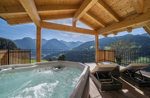 Moso in Passiria Apartment | "Sunnseitn Lodge Apt Moutainsuite" with whirlpool, infrared sauna, panoramic mountain terrace