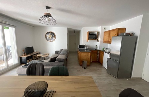 Brides-les-Bains Apartment | Superb 3 Bedroom Apartment 100 meters from the Cures Thermales
