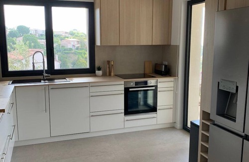 Cagnes-sur-Mer House | Superbe villa et piscine - 3 appartements