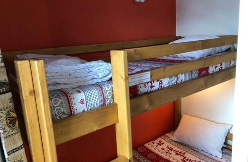 La Perriere Apartment | T3 cosy pour 6 pers. au centre avec accès skis aux pieds, parking - FR-1-513-18