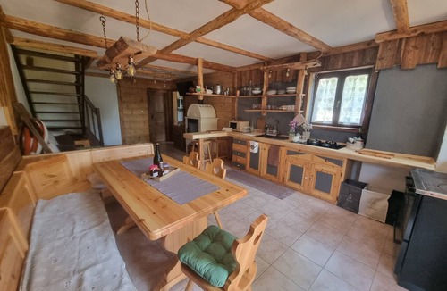 Roncegno Cabin | The Carpenter’s Cabin: Mountain View, Private Garden & Wi-Fi