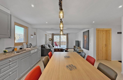 Granges Apartment | The Laughing Cow - 10 mns from Sion and ski