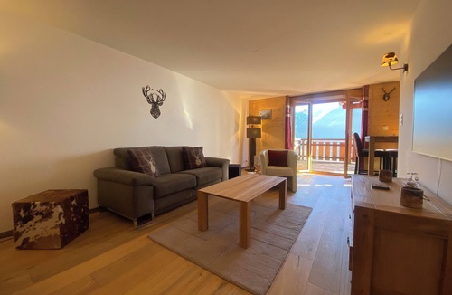 Barboleusaz Apartment | This comfortable 2.5-room apartment is located just below the Place de la Barboleuse in Gryon and it