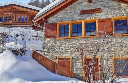 Monteiller House | Tiny House facing the Alps - Ski in and out by Interhome