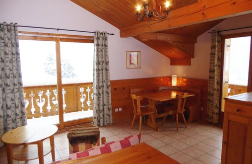Pralognan-la-Vanoise Apartment | Top floor chalet, 3 rooms, 6 ppl, near slopes