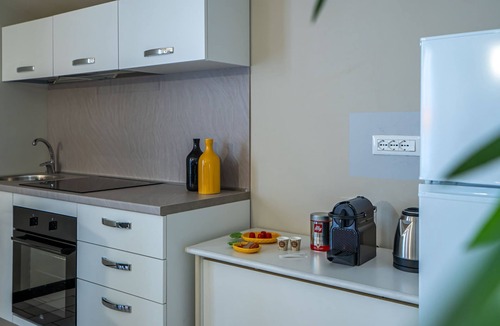 Valeggio sul Mincio House | UNDER THE STARR ten minutes from the lake cozy attic apartment.