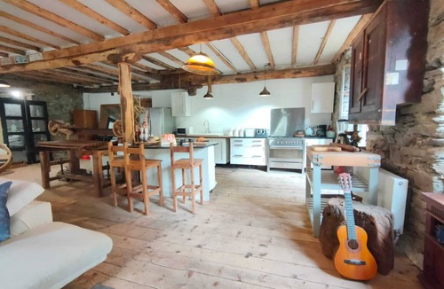 Rossa House | Unique rustic Riverside Mill, river access, secluded lake, hot tub+amazing views