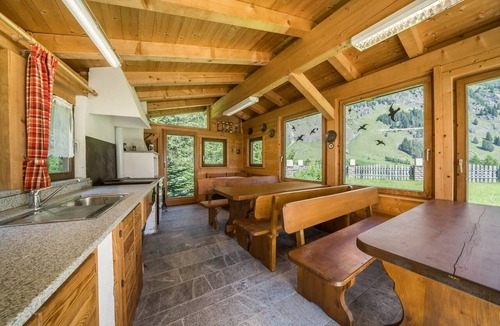 Moso in Passiria Apartment | Vacation Home "Maria Steinröserl" with Mountain View, Garden, Wi-Fi & Sauna