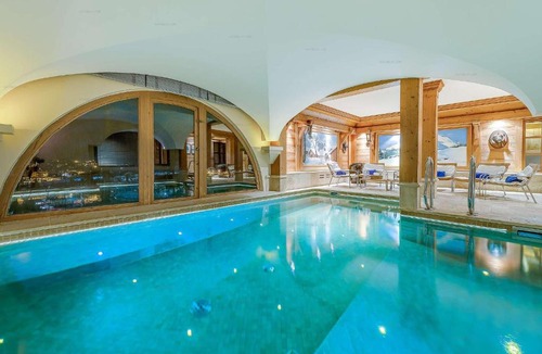 Val-d'Isere Ski Chalet | Val d’Isère - Extraordinaire Chalet Montana avec piscine sur la piste Olympique de Belevarde.