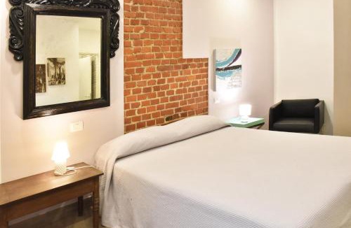 Novara Bed & Breakfast | Ventitrémarzo Guest House