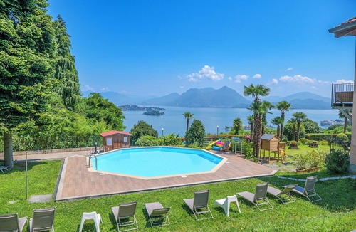 Carciano Apartment | Villa Anna, Borromean Islands No. 17 by Lago Reisen