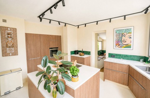 Castelnau-le-Lez Villa | ⭐​VILLA⭐​BALI⭐​LUXURY ⭐​SWIMMING POOL⭐​NEAR MONTPELLIER &​ BEACHES⭐