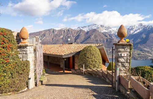 Civenna Villa | Villa Bellavista Lakeview & Pool