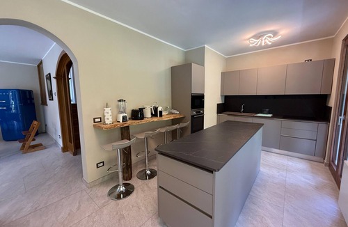 Luino Villa | Villa 'Dei Mumi' on Lake Maggiore – Spacious Comfort for 8 Guests
